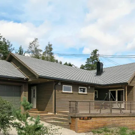 Doghouse By Interhome