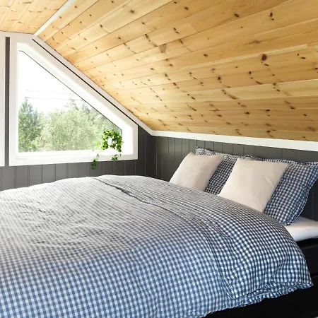 Doghouse By Interhome Chalet Øyuvstad